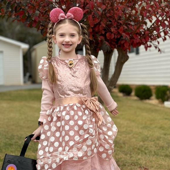 Meet your Posher, Dawn - Picture 4 of 5